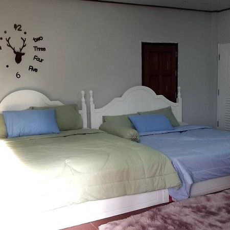 Reindeer House Wat Chedi 4 People Hotel Szicson Kültér fotó