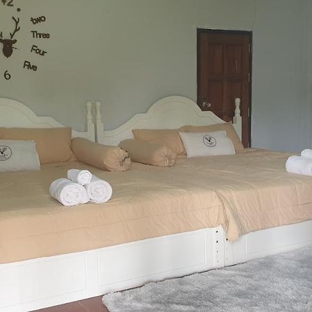 Reindeer House Wat Chedi 4 People Hotel Szicson Kültér fotó