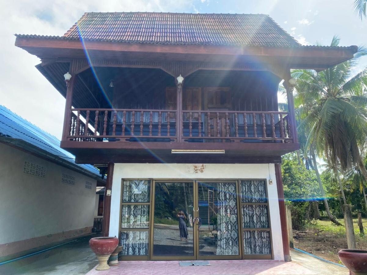 Reindeer House Wat Chedi 4 People Hotel Szicson Kültér fotó