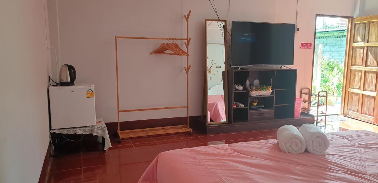Reindeer House Wat Chedi 4 People Hotel Szicson Kültér fotó
